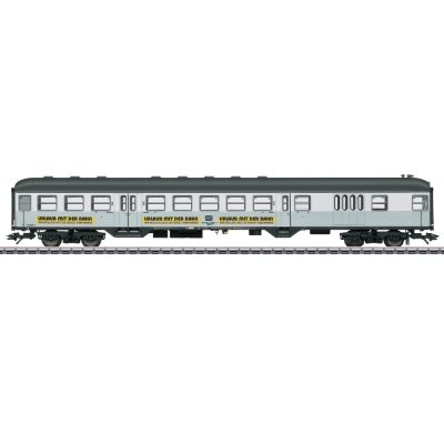 43821