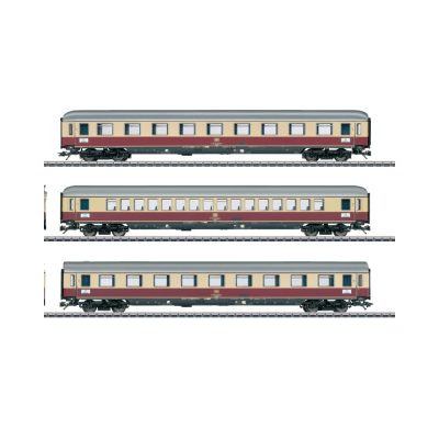 43853