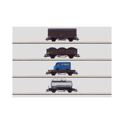 44900