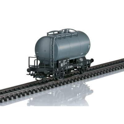 46068