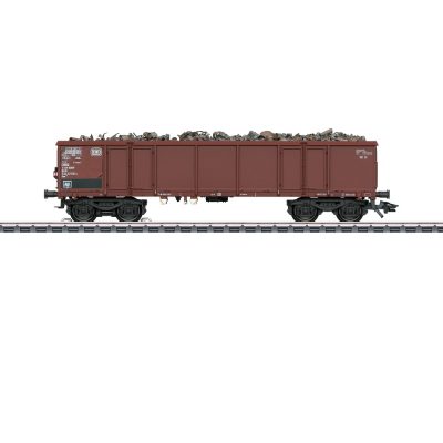 46913