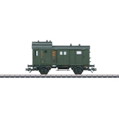 46983