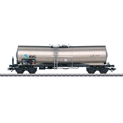 47561