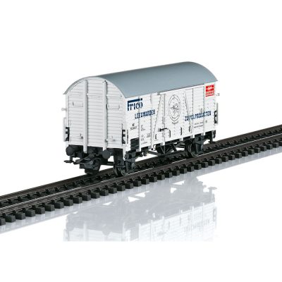 48831