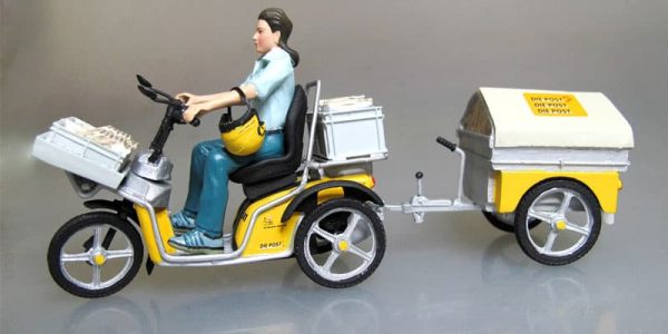 product-afbeelding-550120-min Zwitsers postvoertuig met aanhanger.